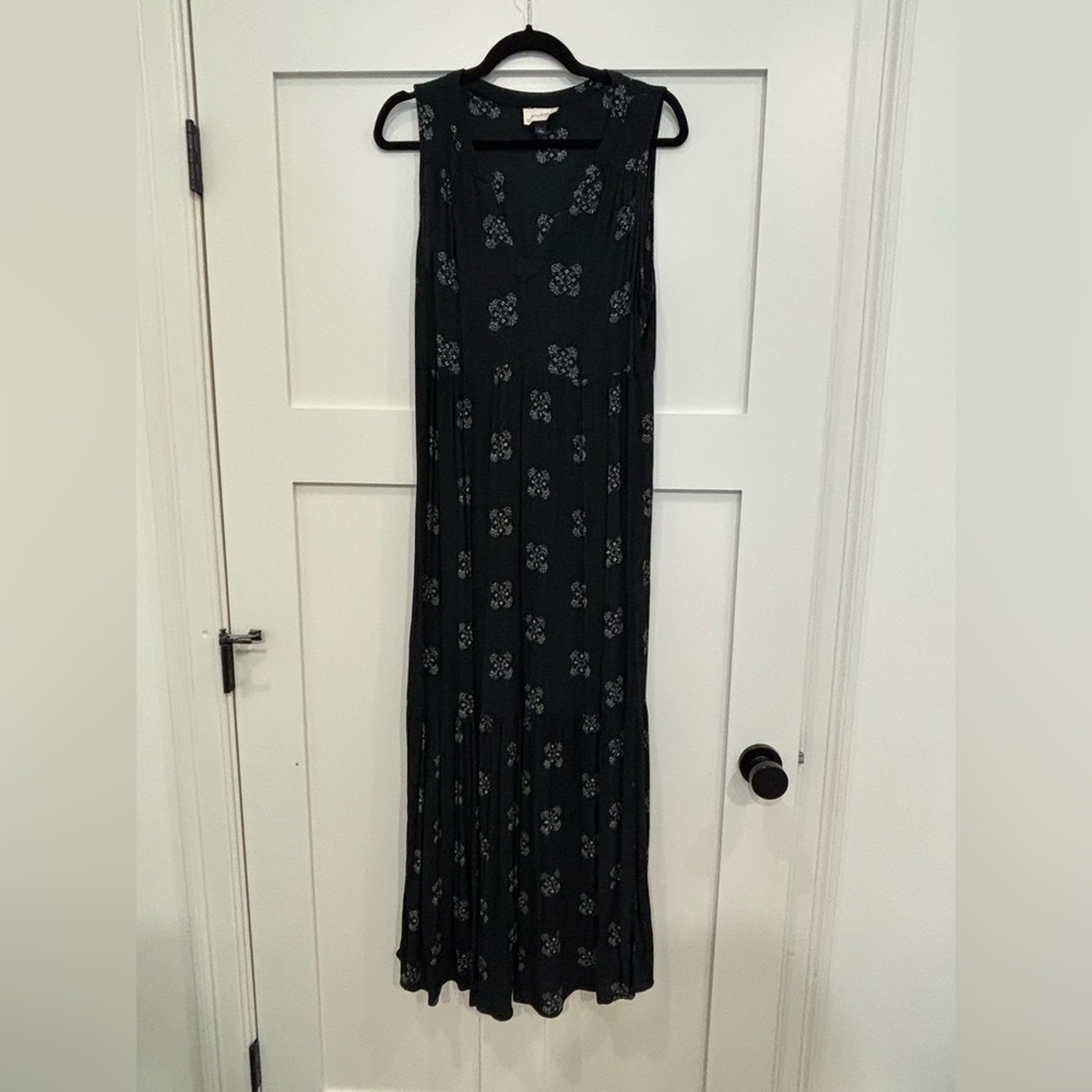 Universal Thread Black Maxi Dress - Picture 3 of 7